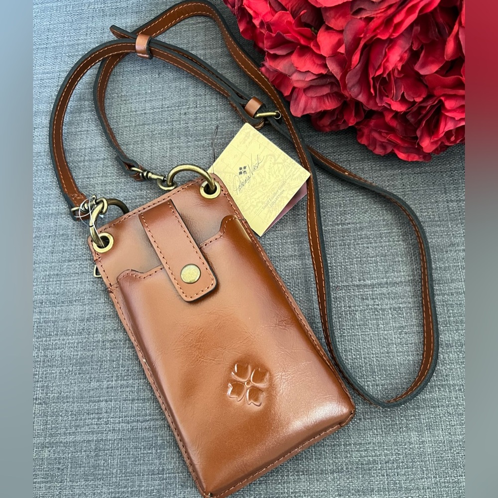 NWOT PATRICIA NASH FARLEIGH PHONE BAG WALLET CASE ORGANIZER